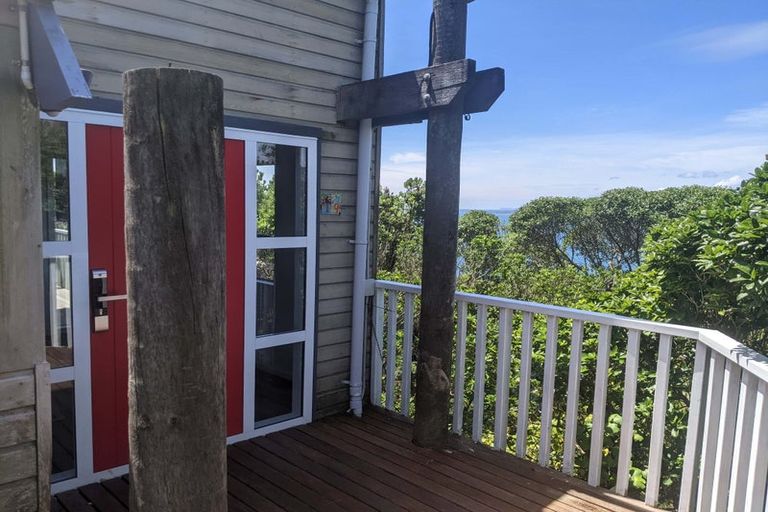 Photo of property in 19a Raroa Place, Pukerua Bay, 5026