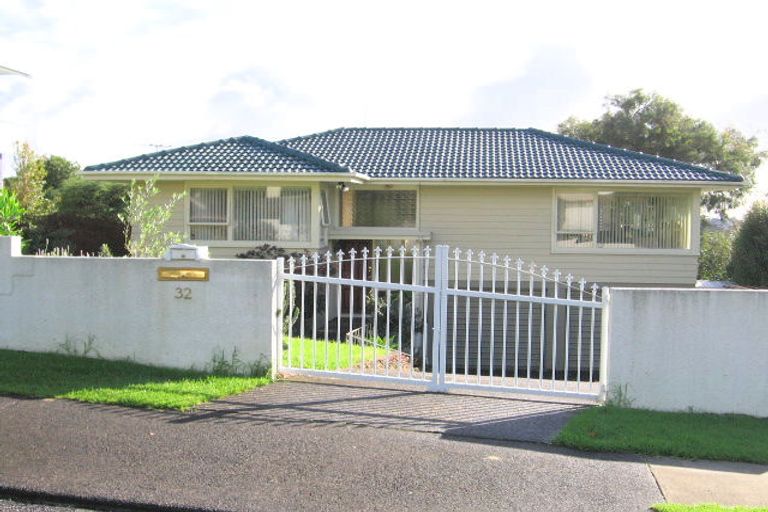 Photo of property in 32 Galaxy Drive, Mairangi Bay, Auckland, 0630