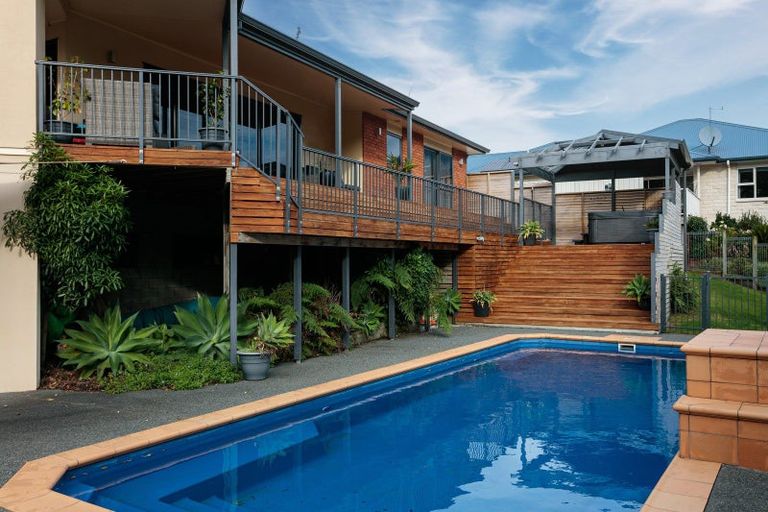 Photo of property in 18 Parkview Place, Riverdale, Gisborne, 4010