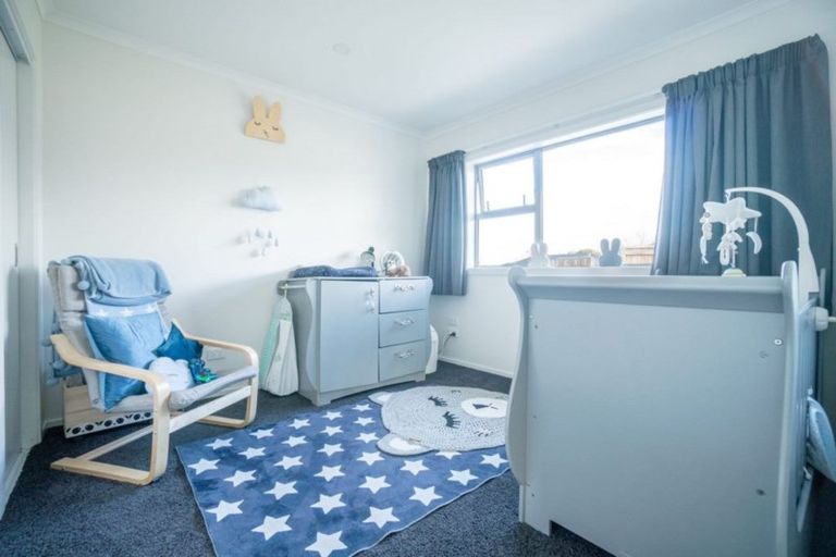 Photo of property in 6 Waimarama Court, Roslyn, Palmerston North, 4414