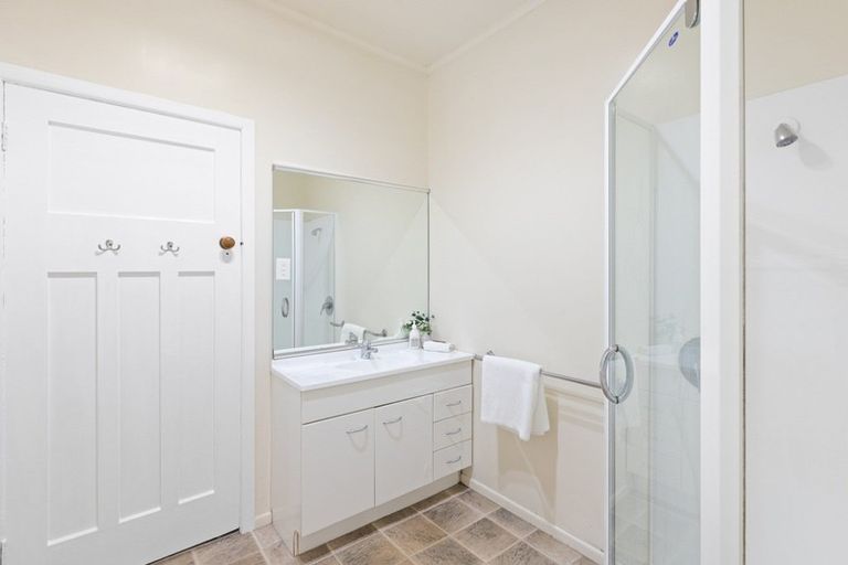 Photo of property in 153 Milton Road, Bluff Hill, Napier, 4110