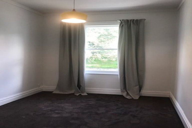 Photo of property in 43 Grant Road, Thorndon, Wellington, 6011