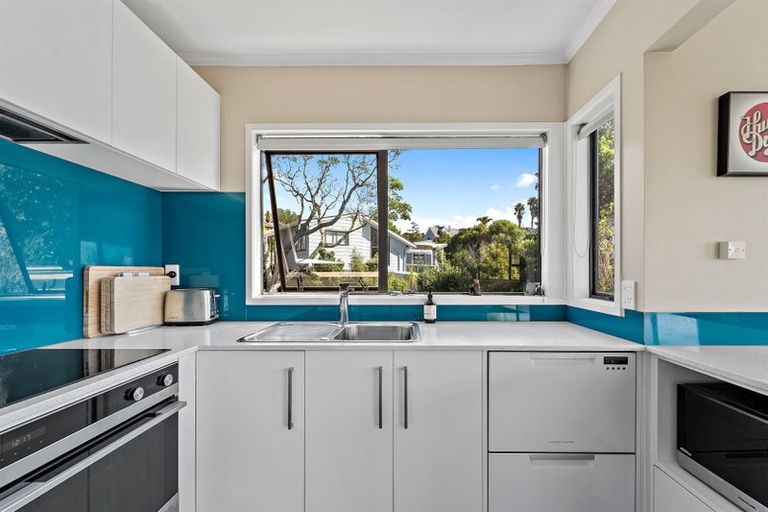 Photo of property in 10 Kenneth Hopper Place, Manly, Whangaparaoa, 0930
