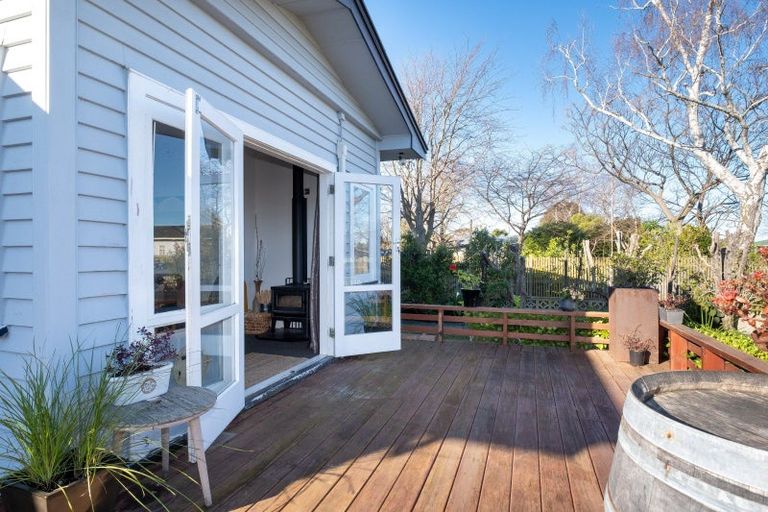 Photo of property in 5 Moeller Street, Taradale, Napier, 4112