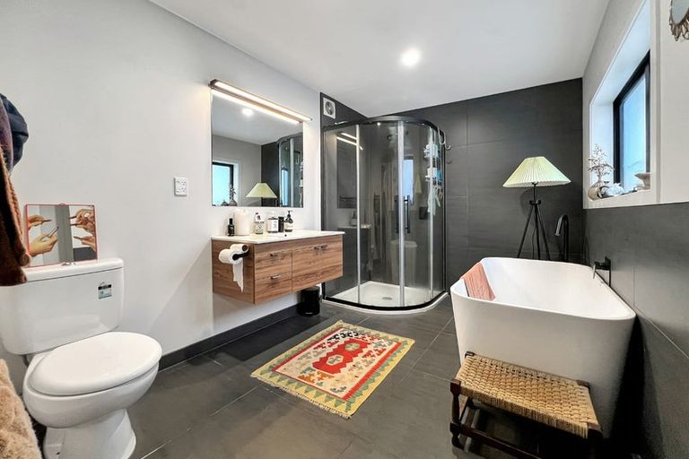 Photo of property in 6 Irvine Street, Aro Valley, Wellington, 6012