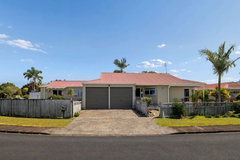 Photo of property in 6 Lillian Place, Orewa, 0931