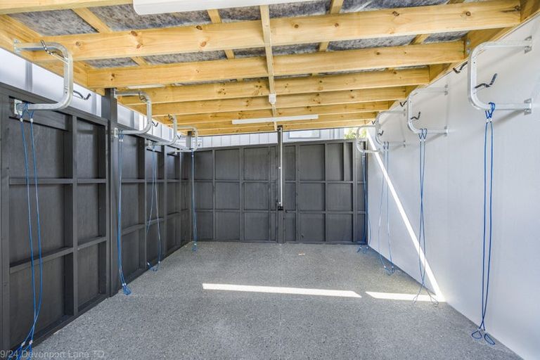 Photo of property in 9/24 Devonport Lane, St Albans, Christchurch, 8014