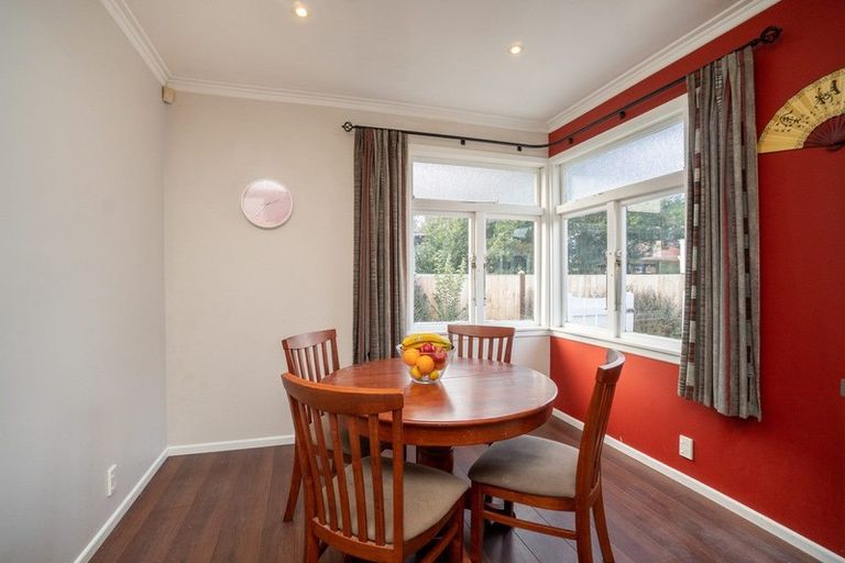 Photo of property in 11 Franklin Avenue, Hokowhitu, Palmerston North, 4410