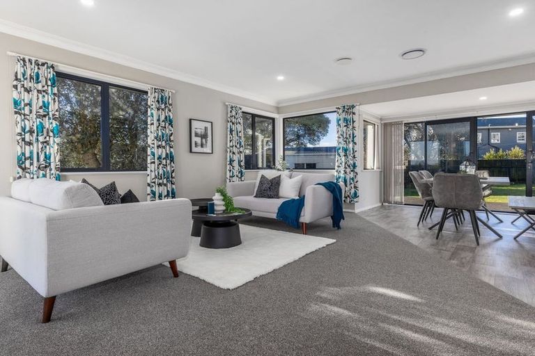 Photo of property in 24 Read Street, Levin, 5510