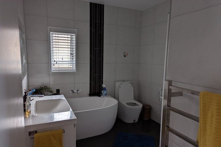 Photo of property in 16 Maxwell Avenue, Papatoetoe, Auckland, 2025