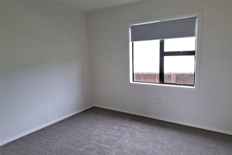 Photo of property in 152 Wainuiomata Road, Wainuiomata, Lower Hutt, 5014