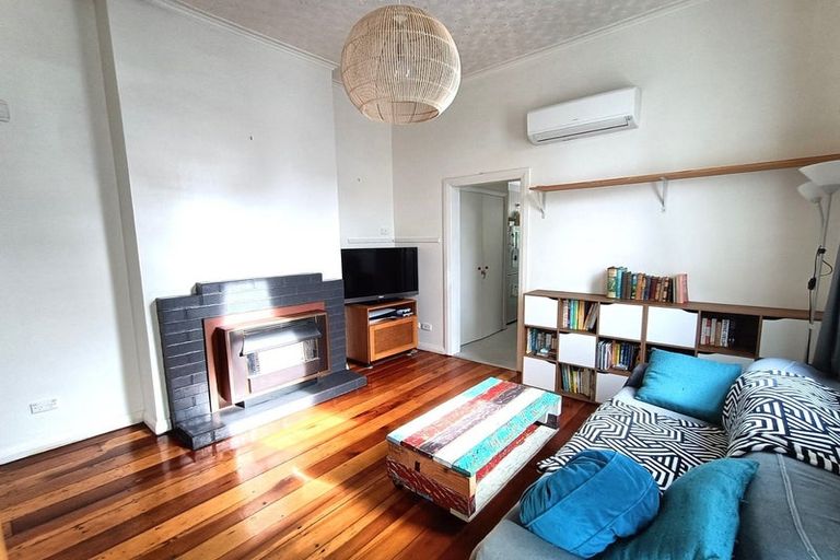 Photo of property in 6 Royal Street, Berhampore, Wellington, 6023