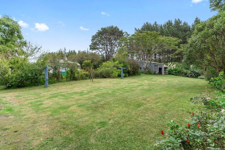Photo of property in 141 Kellys Bay Road, Pouto, Te Kopuru, 0391