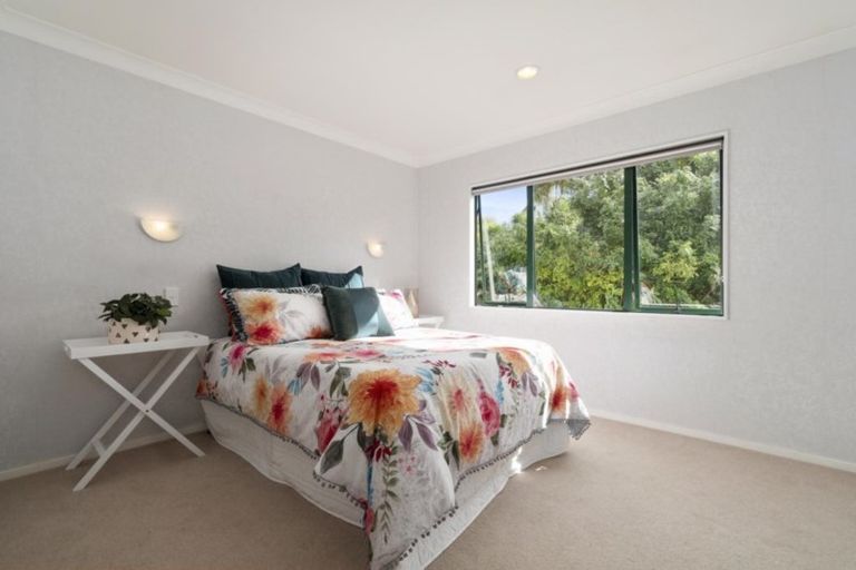 Photo of property in 30 Millstream Drive, Henderson, Auckland, 0610