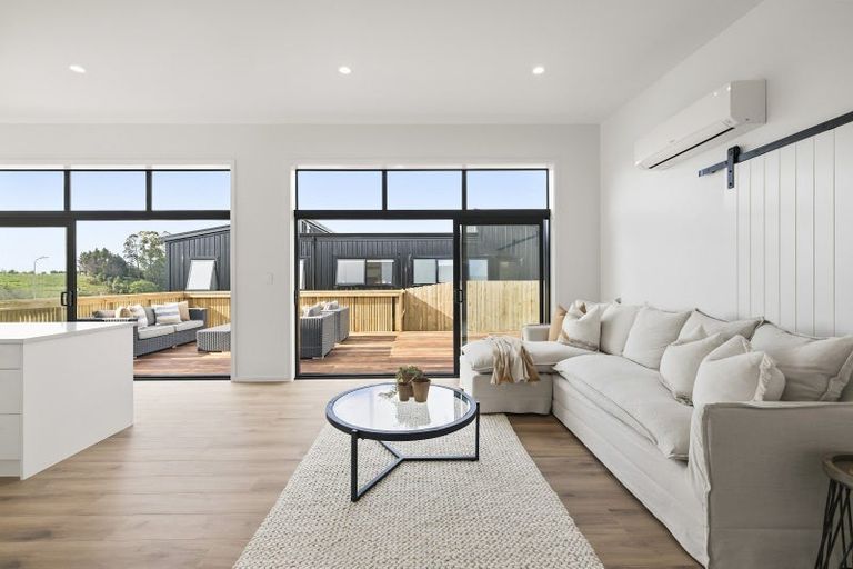 Photo of property in 10 Bob Carter Place, Welcome Bay, Tauranga, 3175