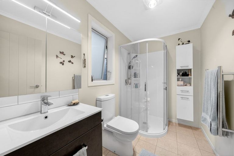 Photo of property in 5 Tarata Grove, Lansdowne, Masterton, 5810