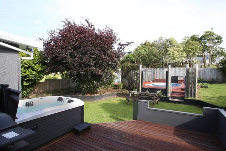 Photo of property in 10 Cowling Road, Hurdon, New Plymouth, 4310