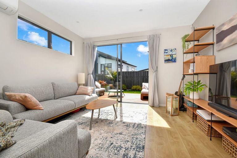 Photo of property in 4 Whakanoho Road, Westgate, Auckland, 0814