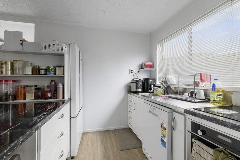 Photo of property in 2/13 Japonica Crescent, Ranui, Porirua, 5024