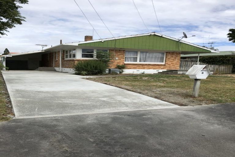 Photo of property in 3 Panair Crescent, Hillcrest, Hamilton, 3216