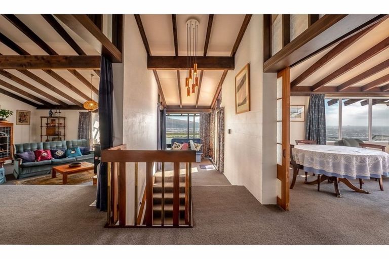 Photo of property in 76 Cannon Hill Crescent, Mount Pleasant, Christchurch, 8081