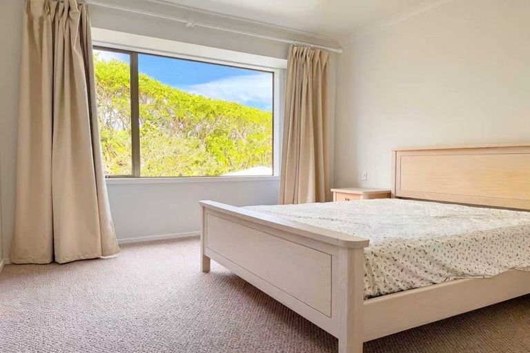 Photo of property in 10 Whiteways Drive, Dairy Flat, Albany, 0792