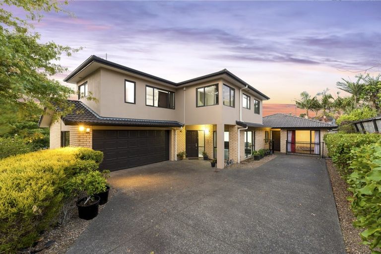 Photo of property in 15 Lake Panorama Drive, Henderson, Auckland, 0612