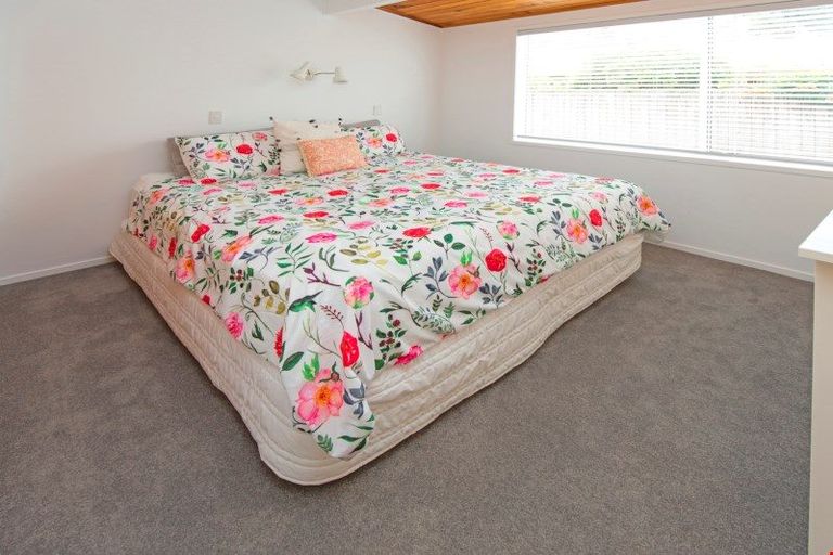 Photo of property in 25 The Circle, Manly, Whangaparaoa, 0930