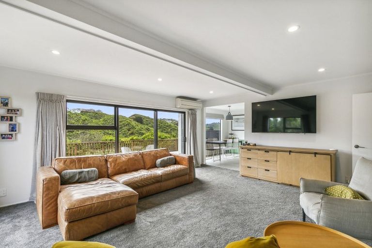 Photo of property in 35 Raumati Terrace, Khandallah, Wellington, 6035