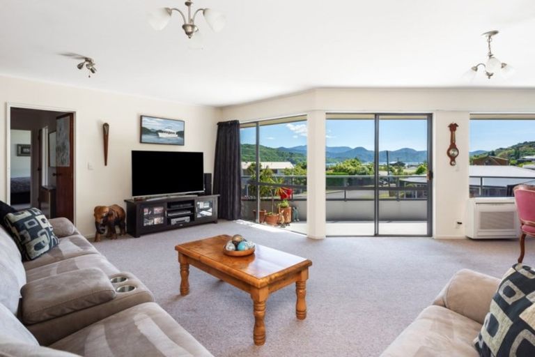Photo of property in 68 Moana View Road, Waikawa, Picton, 7220