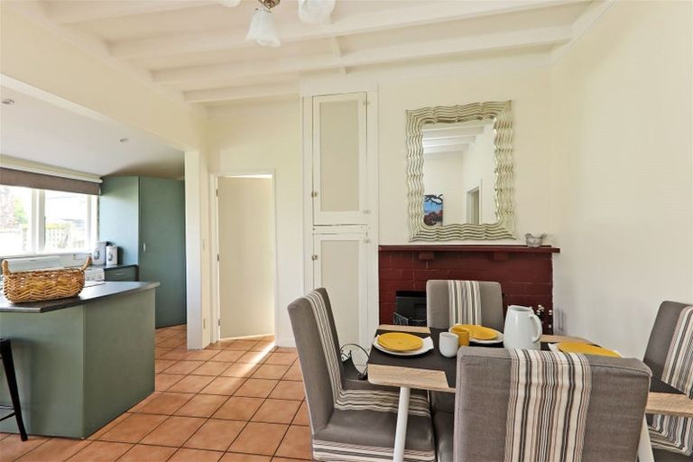 Photo of property in 302 Mclean Street, Saint Leonards, Hastings, 4120