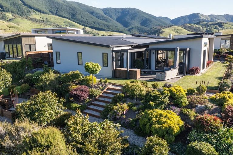 Photo of property in 14 Hill Tops Way, Stoke, Nelson, 7011