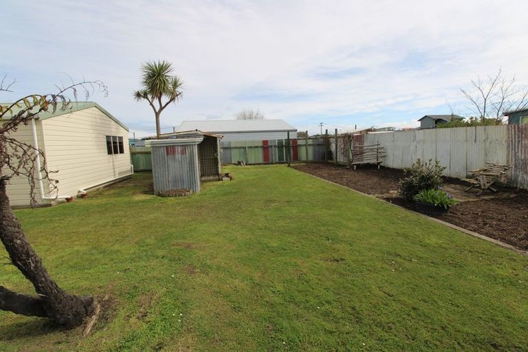 Photo of property in 13 Linklater Avenue, Foxton Beach, Foxton, 4815