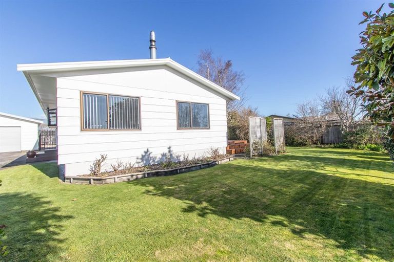 Photo of property in 22 Tawari Street, Inglewood, 4330