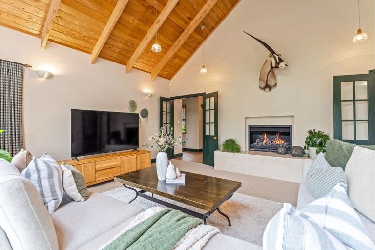 Photo of property in 28 Kaipara Flats Road, Dome Forest, Warkworth, 0981