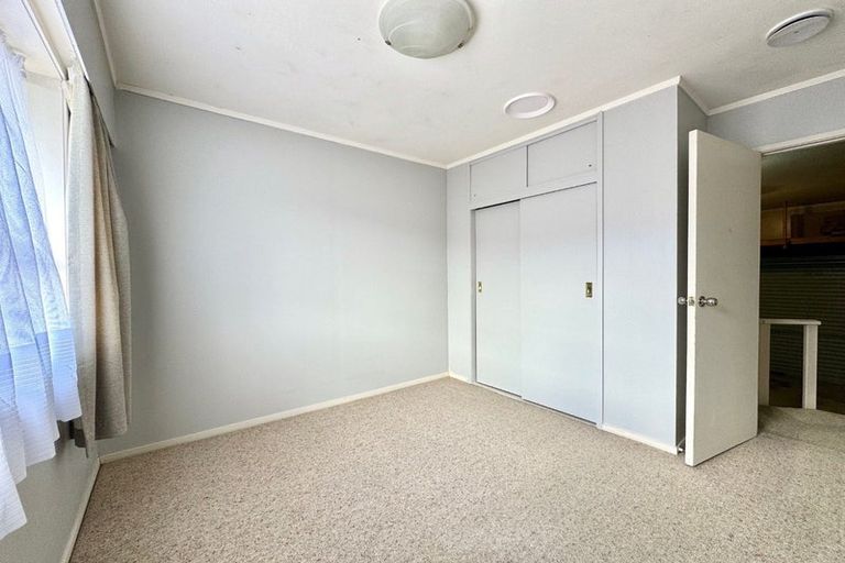 Photo of property in 1/27 Butley Drive, Farm Cove, Auckland, 2012