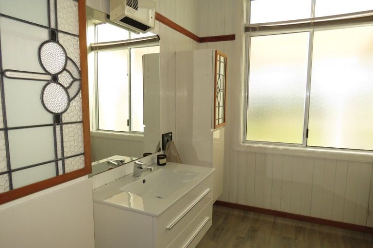 Photo of property in 74 Church Street, Reefton, 7830