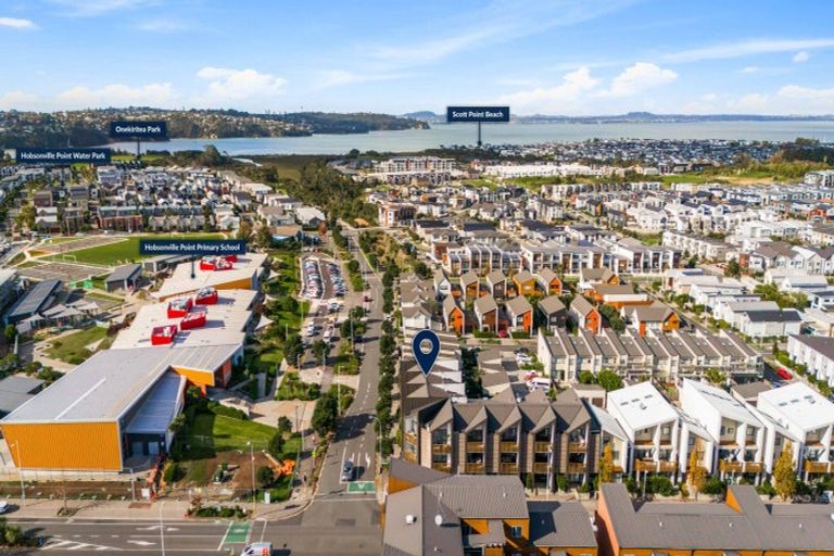 Photo of property in 31 De Havilland Road, Hobsonville, Auckland, 0618