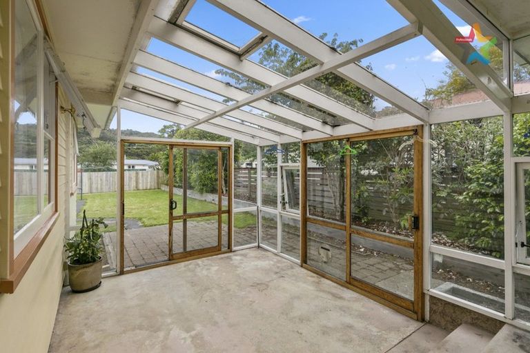 Photo of property in 15 Momona Street, Wainuiomata, Lower Hutt, 5014