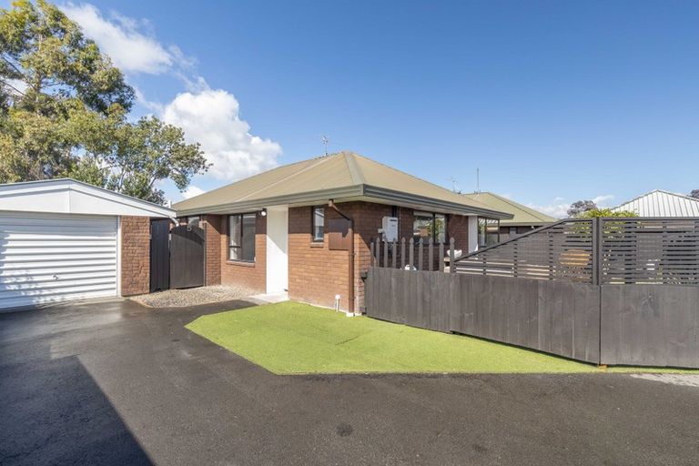 Photo of property in 5 Edwins Way, Burwood, Christchurch, 8083