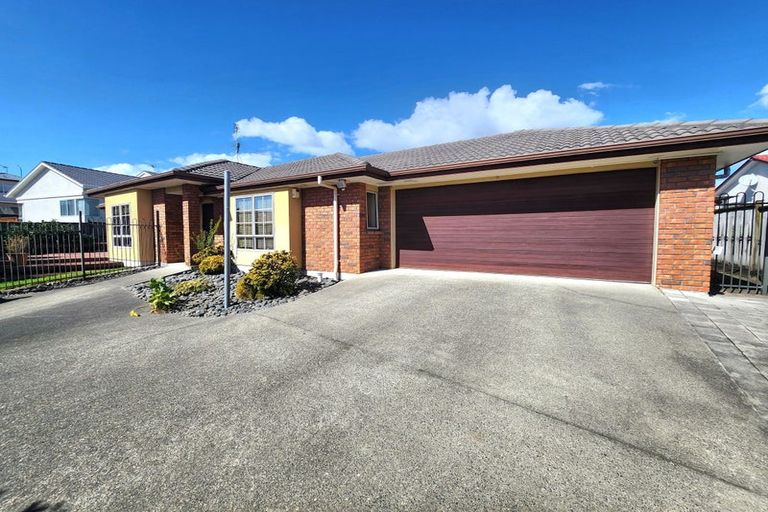Photo of property in 14 Aviara Court, Northpark, Auckland, 2013