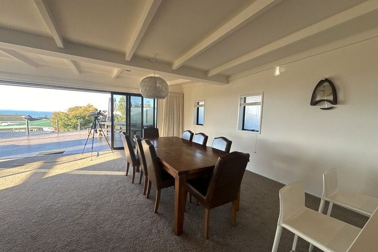 Photo of property in 8a Taumata Road, Castor Bay, Auckland, 0620