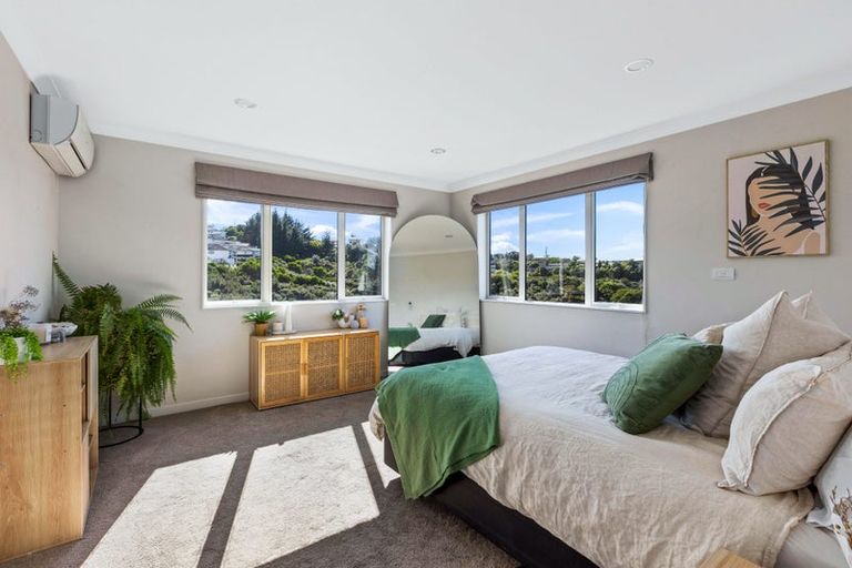 Photo of property in 9 Taraire Place, Orewa, 0931