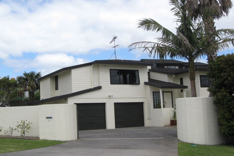 Photo of property in 6 Crown Road, Tindalls Beach, Whangaparaoa, 0930