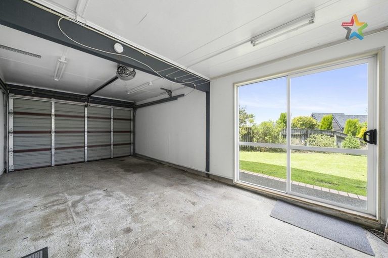 Photo of property in 80 Mulberry Street, Normandale, Lower Hutt, 5010