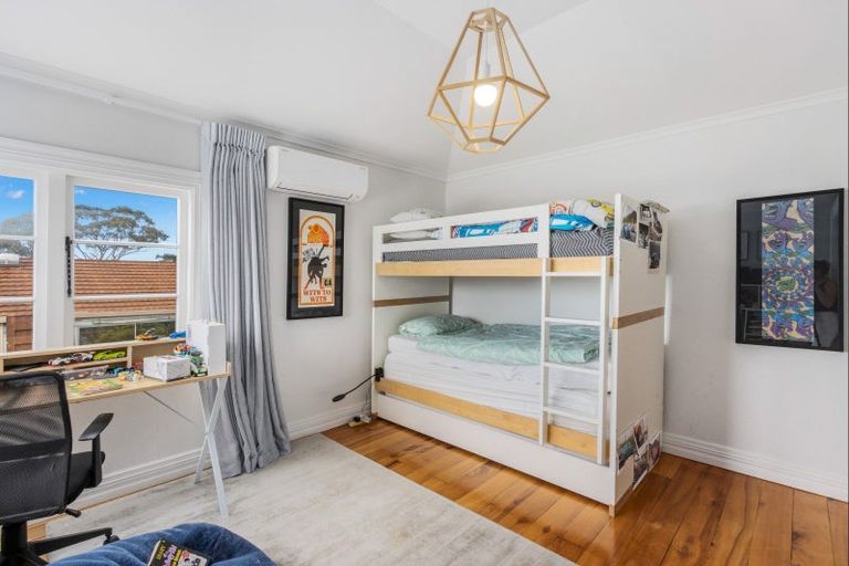 Photo of property in 11 Colenso Avenue, Hospital Hill, Napier, 4110