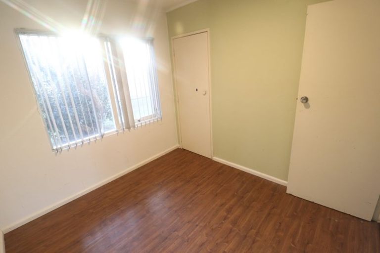 Photo of property in 1/198 Onewa Road, Birkenhead, Auckland, 0626