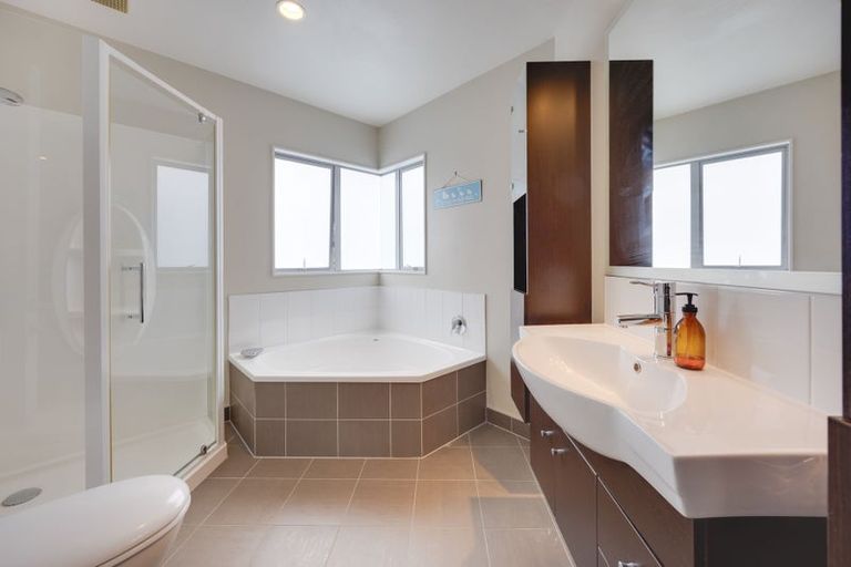 Photo of property in 145a Rosetta Road, Raumati South, Paraparaumu, 5032