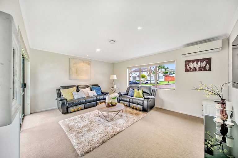 Photo of property in 8 Lamia Place, The Gardens, Auckland, 2105