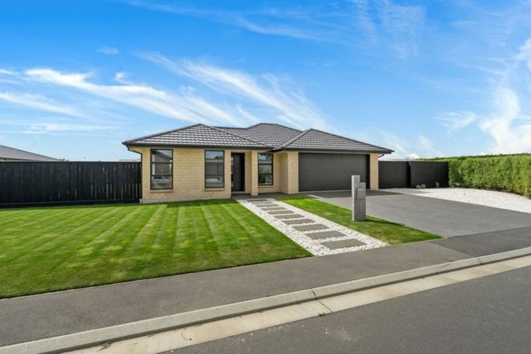 Photo of property in 2 Bellbird Place, Rolleston, 7614